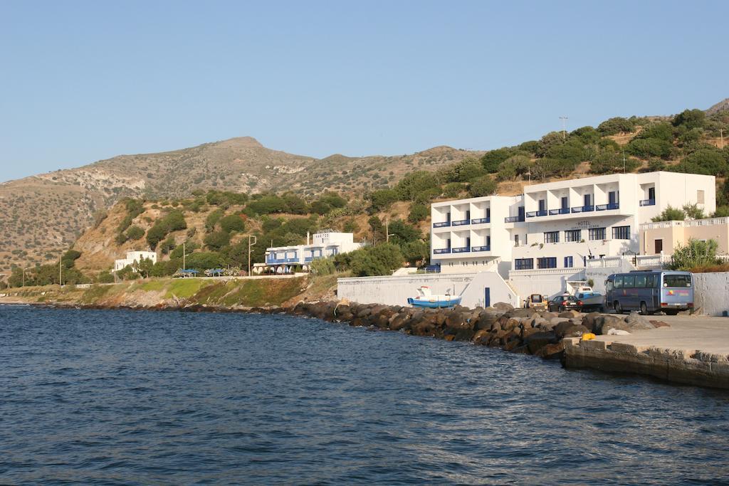Guest House Polyvotis Mandrákion Exterior foto